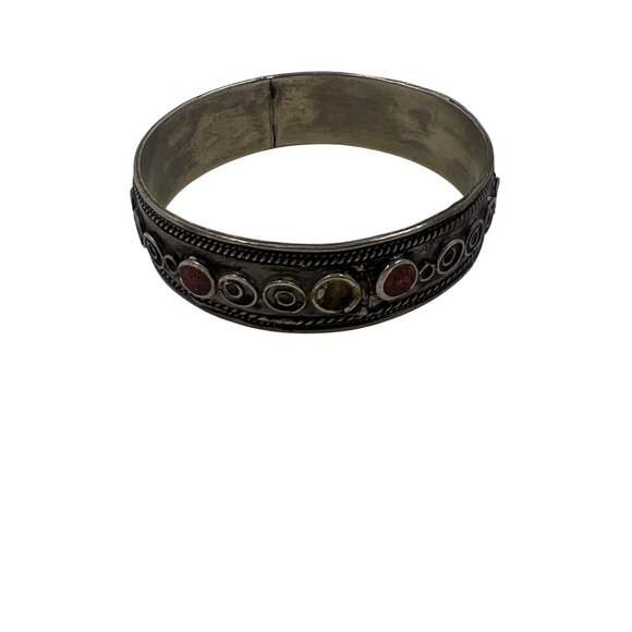 Vintage bronze cuff bracelet tracery with ornament - Picture 2 of 7